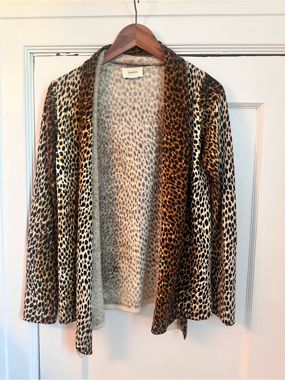 Neiman Marcus 100% Cashmere Leopard Print Open Front Cardigan Size M